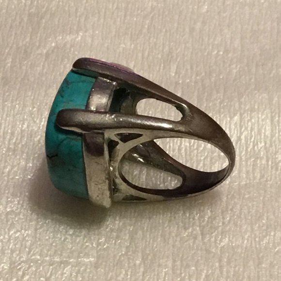Large Turquoise stone ring - Picture 7 of 13